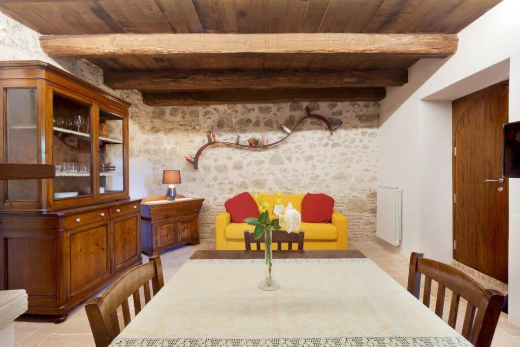 Authentic Villa Surrounded By Nature Terni Exteriör bild