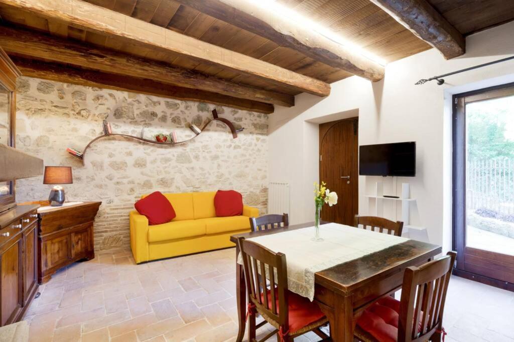 Authentic Villa Surrounded By Nature Terni Exteriör bild